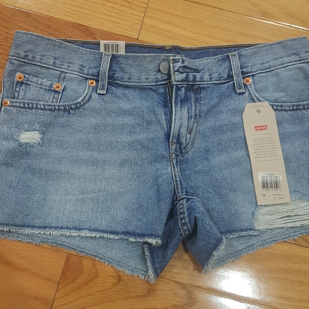 SHORTS - Picture 1 of 2